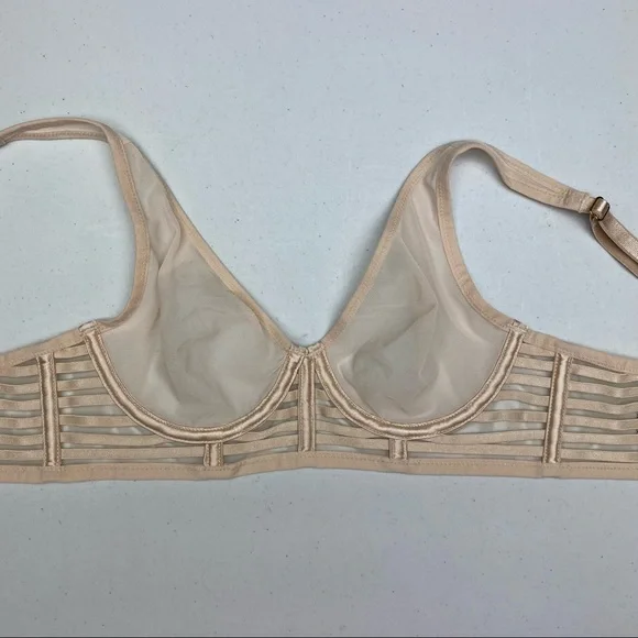 NWOT VS CREM Unlined Mesh Full-coverage Plunge, 32B. *P1034 - Picture 4 of 10